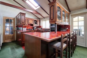 Kitchen/Diner- click for photo gallery